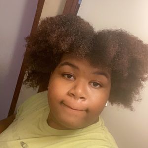 Meet your Posher, Monica